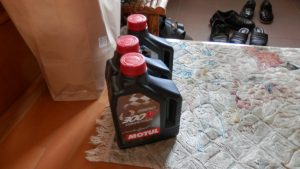 Motul300Vを用意