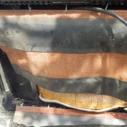 レカロの切れた座面