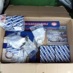 ピストン、オイルポンプ、MD２８９のカム、フライホイール、ウォータポンプなど