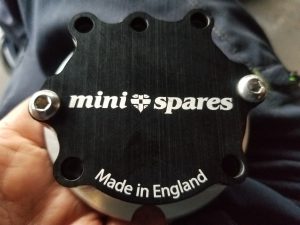 Minispares製のオイルポンプ