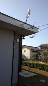 配線をまとめて無指向アンテナの設置完了