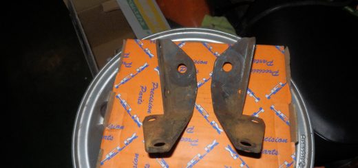 REAR TRACK BRACKETS