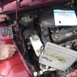 バッテリーが上がってしまう問題の調査