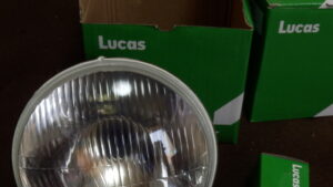 Lucasのライトが到着