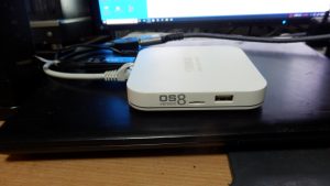 uBOX8はFW起因で電源が入らないトラブルがある。