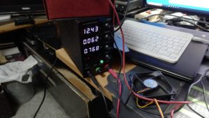 中華安定化電源を購入した。