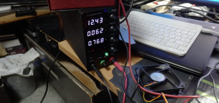 中華安定化電源を購入した。