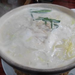 砂鍋湯麺（サーコー麺）を食べた。