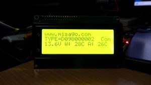 とりあえず、ECUの電圧と、吸気温度、水温を表示してみた