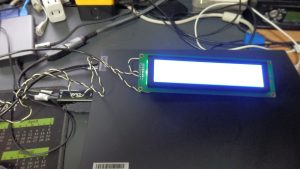I2C経由でLCM4004を接続