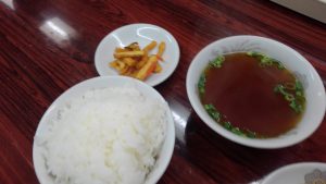 雲白肉(ウンパイロウ)についてくる御飯
