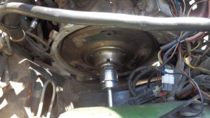 センターボルトは、15kgで締める。