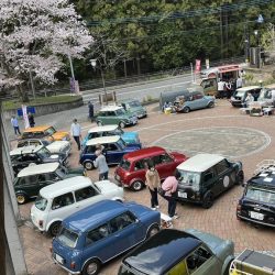 日の出をベースにして入りオーナーズクラブのRISERUNが肝要の里でミーティングをしていた。