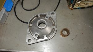 Front ENDのブッシュが外れた