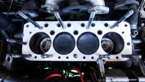 今回は昔スタイルガスケットに変えてみた。あの黒のガスケットはERA Turboでも富士で吹き抜けたし、信用していない