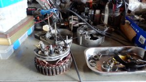 Lucasのオルターネーターは簡単にばらせる
