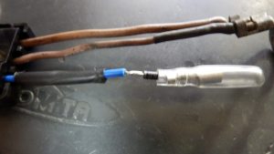 バッテリーチャージのラインにはダイオードがあるので追加