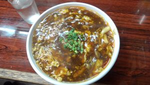 天山の酸辣湯麵