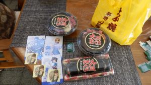 大間のマグロを使った海鮮丼と太巻き