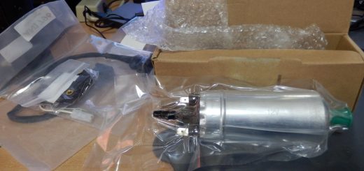 ERAターボの燃料ポンプと65Dのアンプとデスビケーブルを購入した