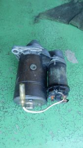 燃料ポンプに行っている端子の修理を実施する