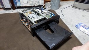 DVL-909もトレイが出てくるようになった