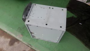 筐体をばらして、燃えないゴミで金属として出した