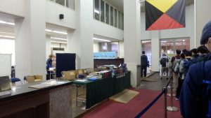 いろんな海自カレーを売っていた