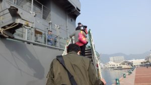 艦内ツアースタート