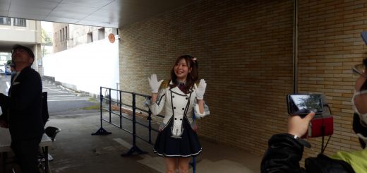 １０時半くらいに銀行が開いて鹿島さんがお出迎え