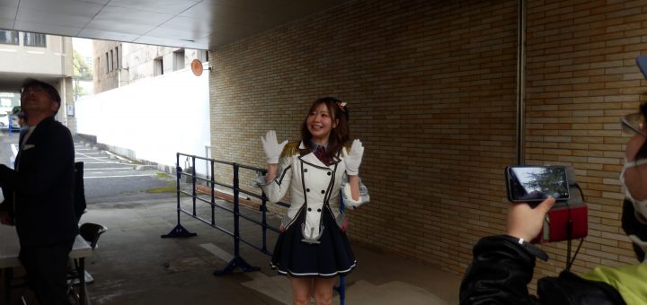 １０時半くらいに銀行が開いて鹿島さんがお出迎え