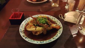 遅かったので煮魚セットしかなかった。