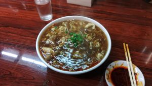 天山の酸辣湯麵