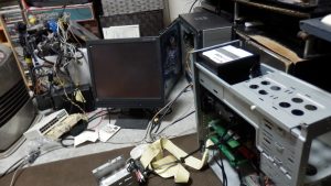手持ちの余っている電源を取れあえず入れてみた。