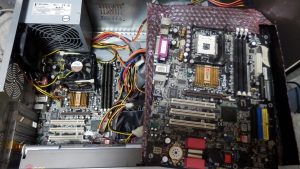 コンデンサー交換を頼んで戻ってきた