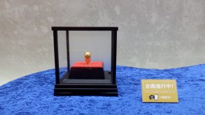 金のボクカワウソ。純金で100万円