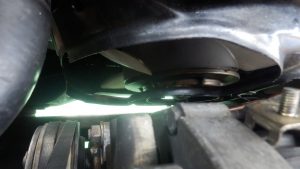 なんかFANが中心からずれている。