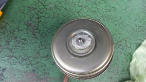 FANが固定されて、プラスチックが溶けてしまったようだ。シャフトが固くて回らない。