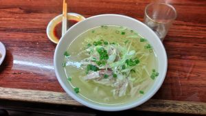 鶏絲湯麺(チースータンメン)