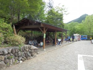 無料の足湯もある