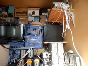 熱源のサーバーとルーター