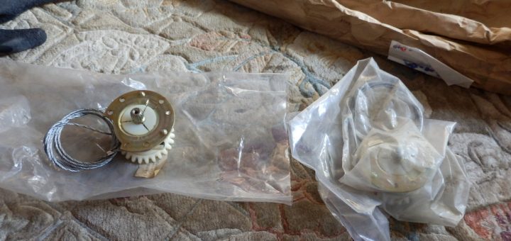条件反射でドアのリフターを刈ってしまったが届いてしまった