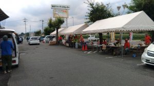 お祭りなので売店が多く出ている