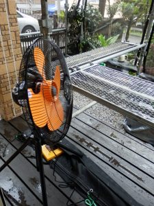 扇風機を組み立てたところ