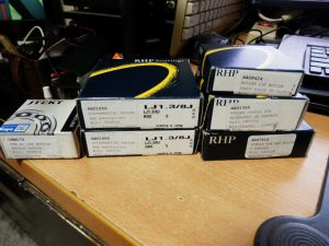 ミッションのベアリング系が届いた