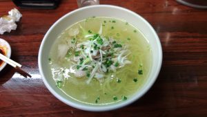 天山の鶏絲湯麺