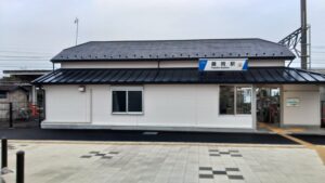 藤岡の駅はいつの間にか綺麗になっている。